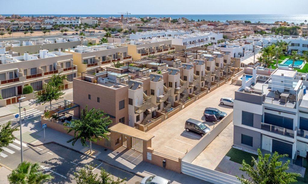 Terrace in penthouse for sale in Pilar de La Horadada