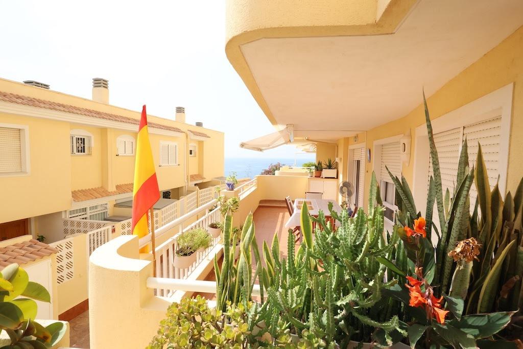 Dining area in apartment for sale in Orihuela Costa