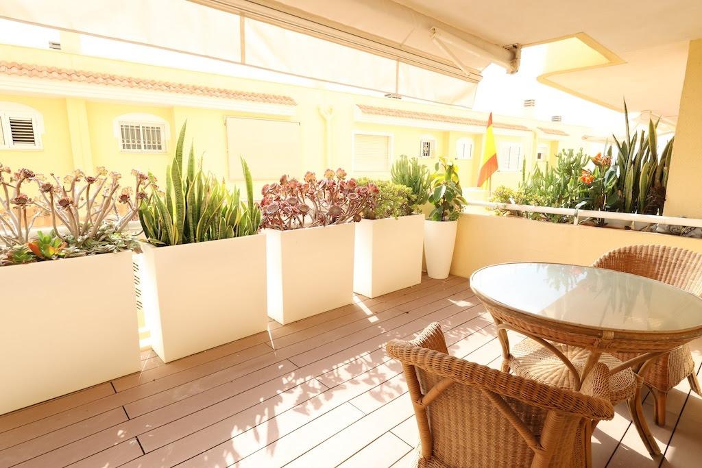 Bedroom in apartment for sale in Orihuela Costa
