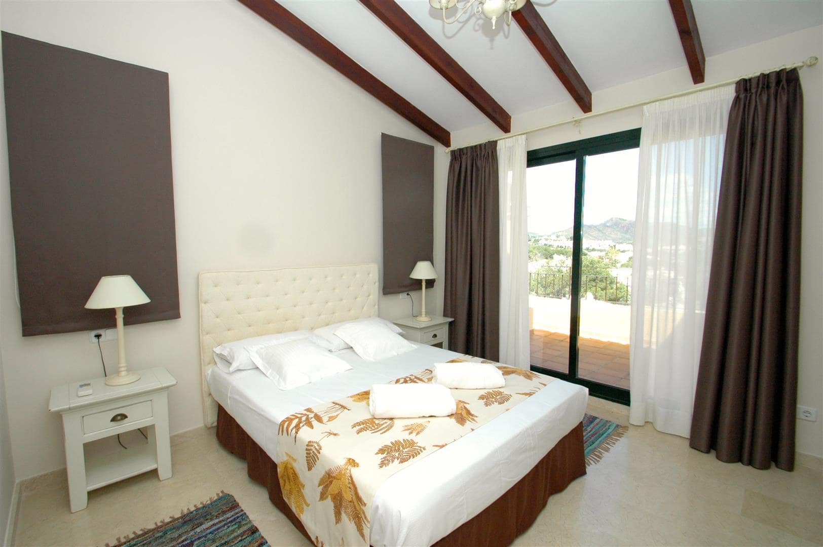 Dining area in villa for sale in La Manga Club