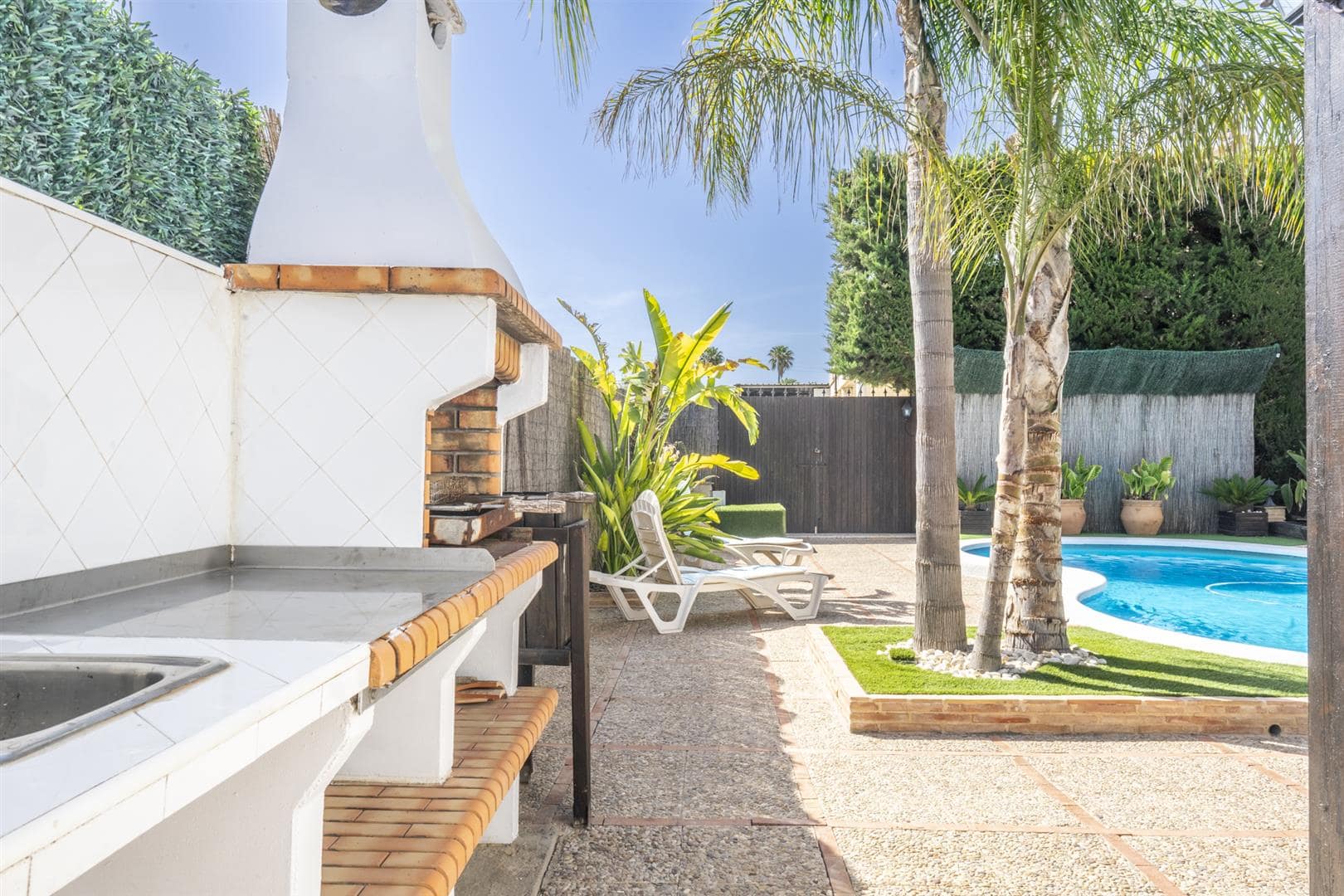 Master bedroom in villa for sale in Beniel