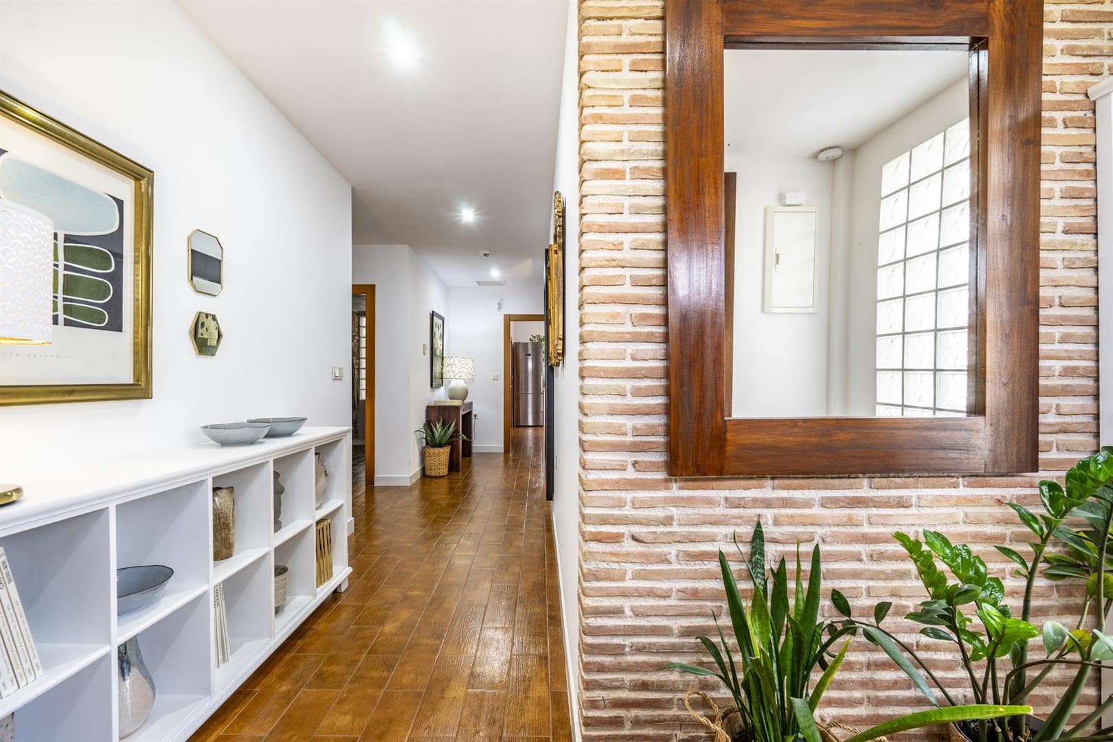 Pool area in villa for sale in Beniel