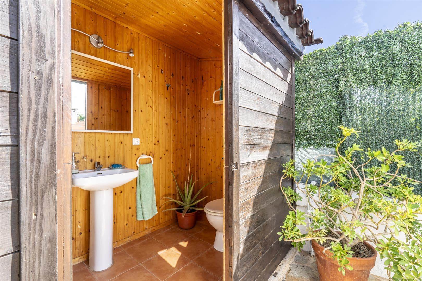 Master bedroom in villa for sale in Beniel