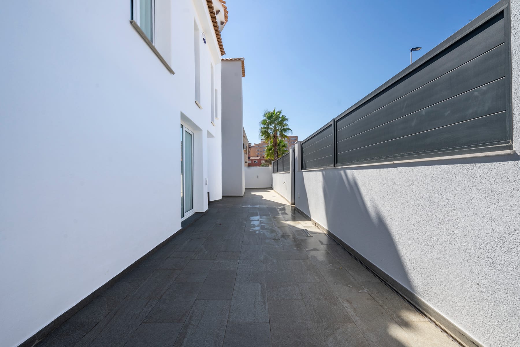 Terrace in villa for sale in La Manga del Mar Menor