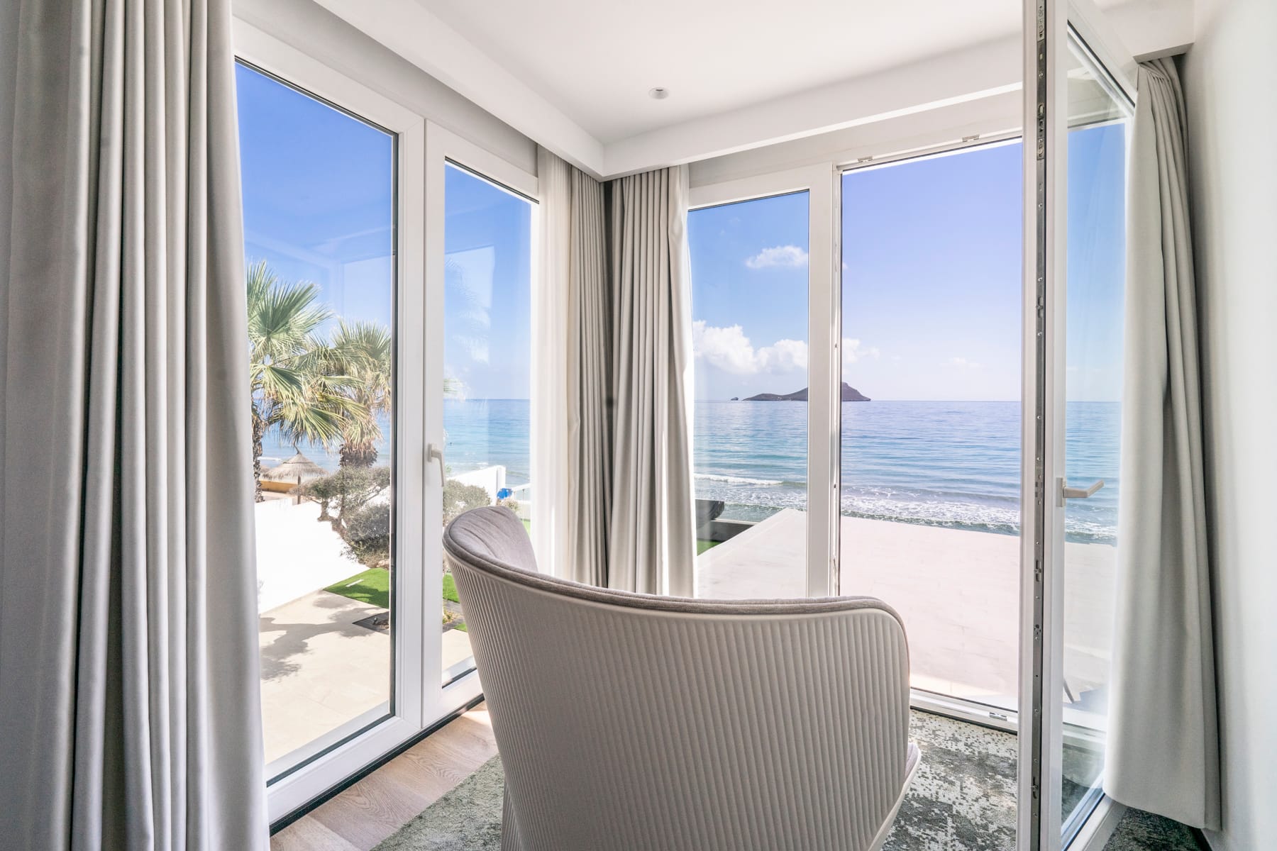 Garden in villa for sale in La Manga del Mar Menor