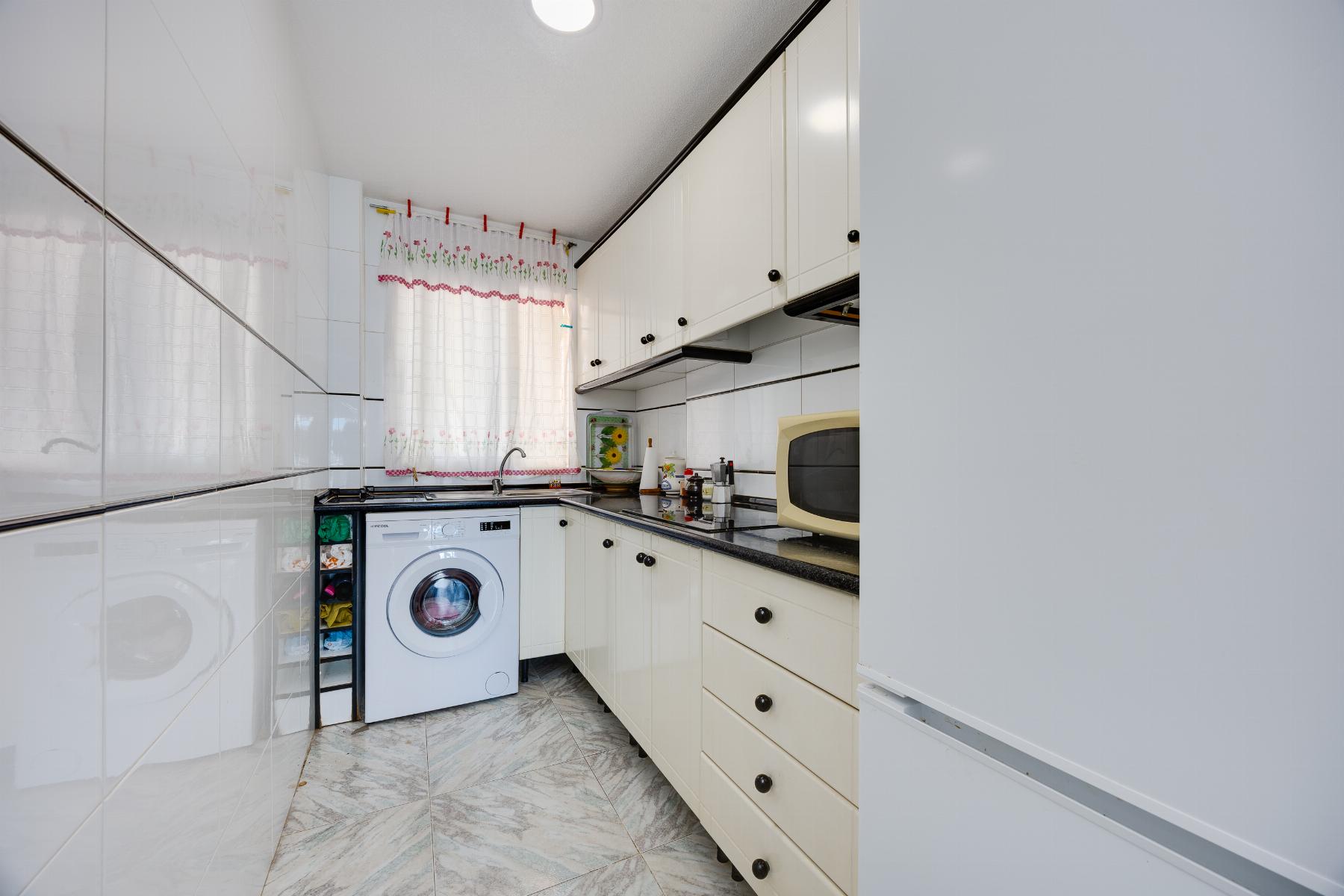 Master bedroom in apartment for sale in Torrevieja