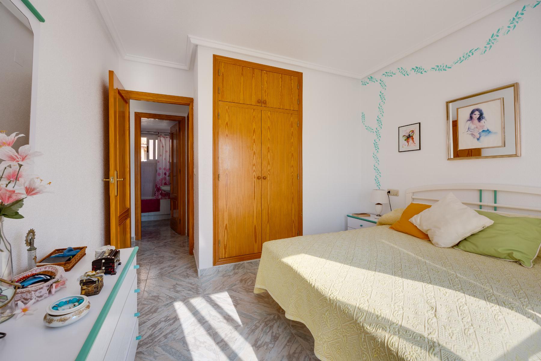 Kitchen in apartment for sale in Torrevieja