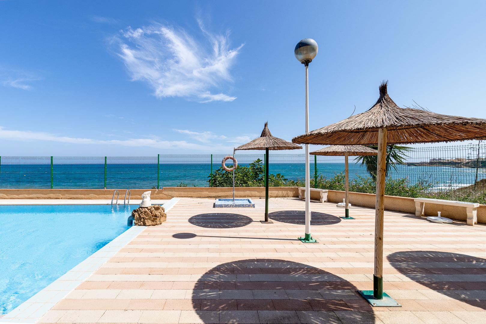 Master bedroom in apartment for sale in Torrevieja