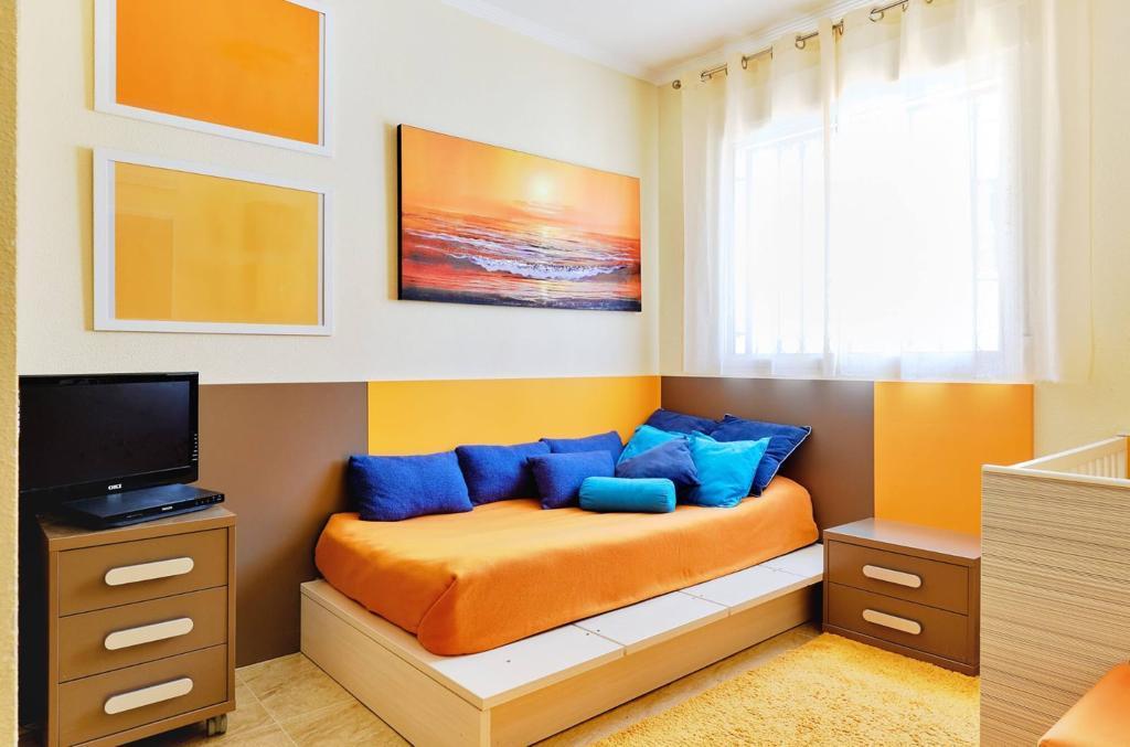 Bedroom in apartment for sale in Orihuela Costa