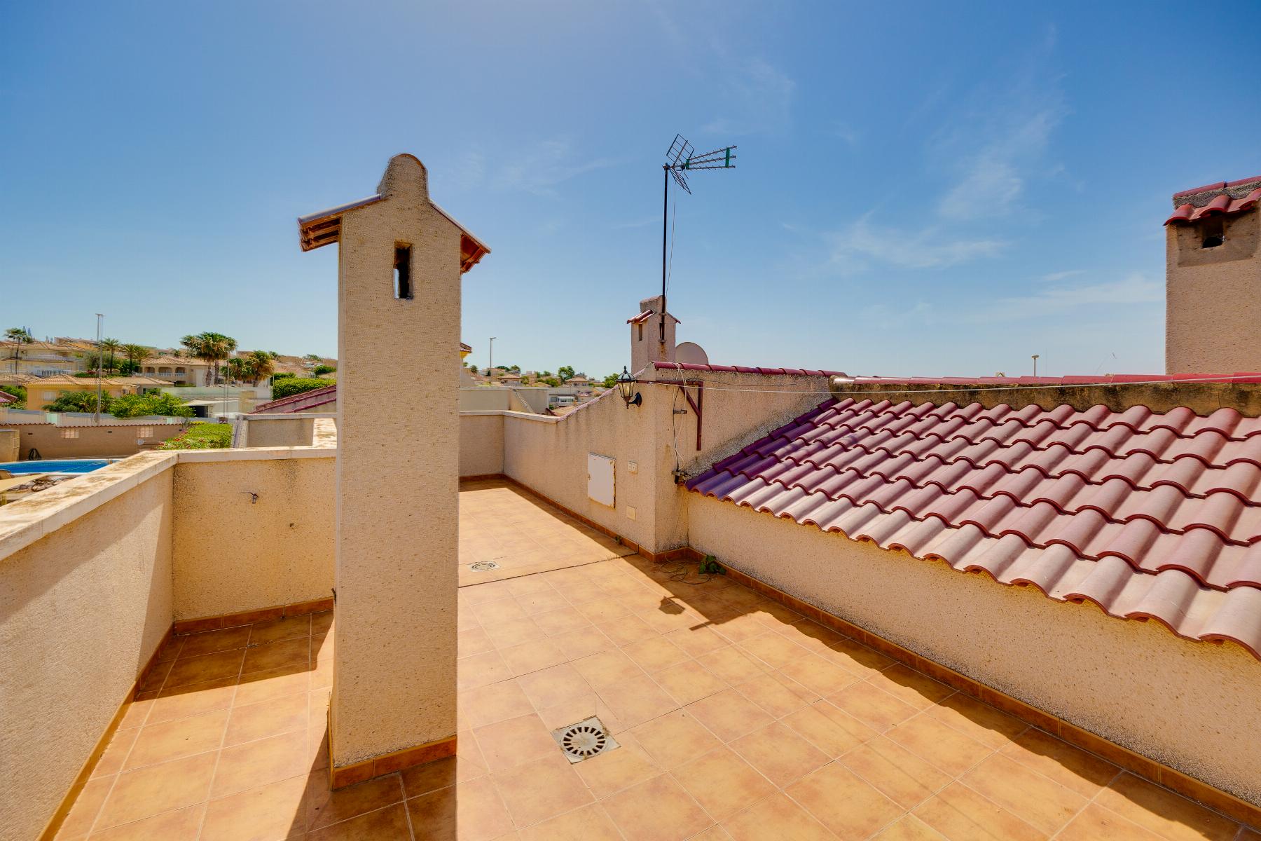 Bathroom in villa for sale in San Fulgencio