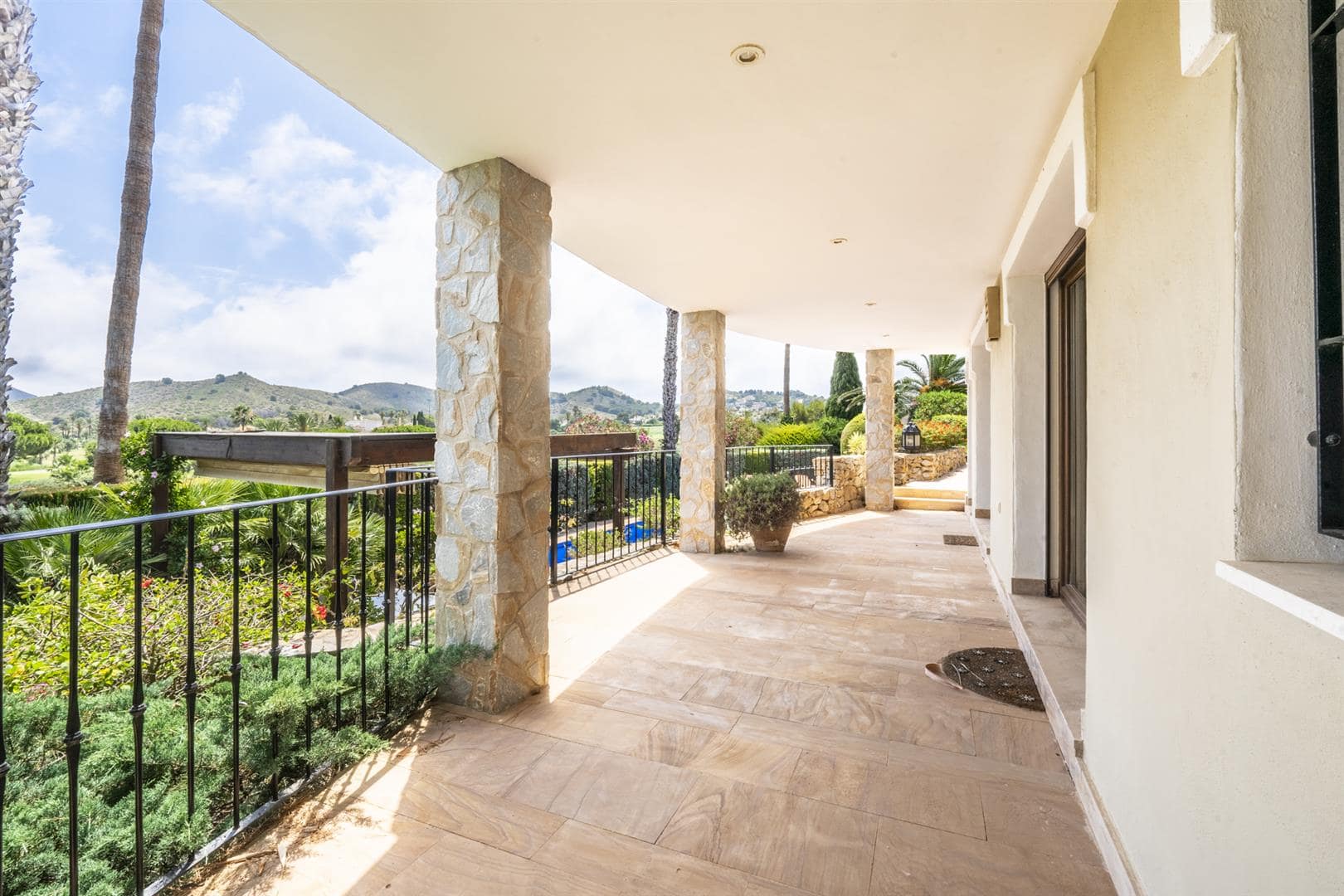 Exterior view in villa for sale in La Manga Club Resort