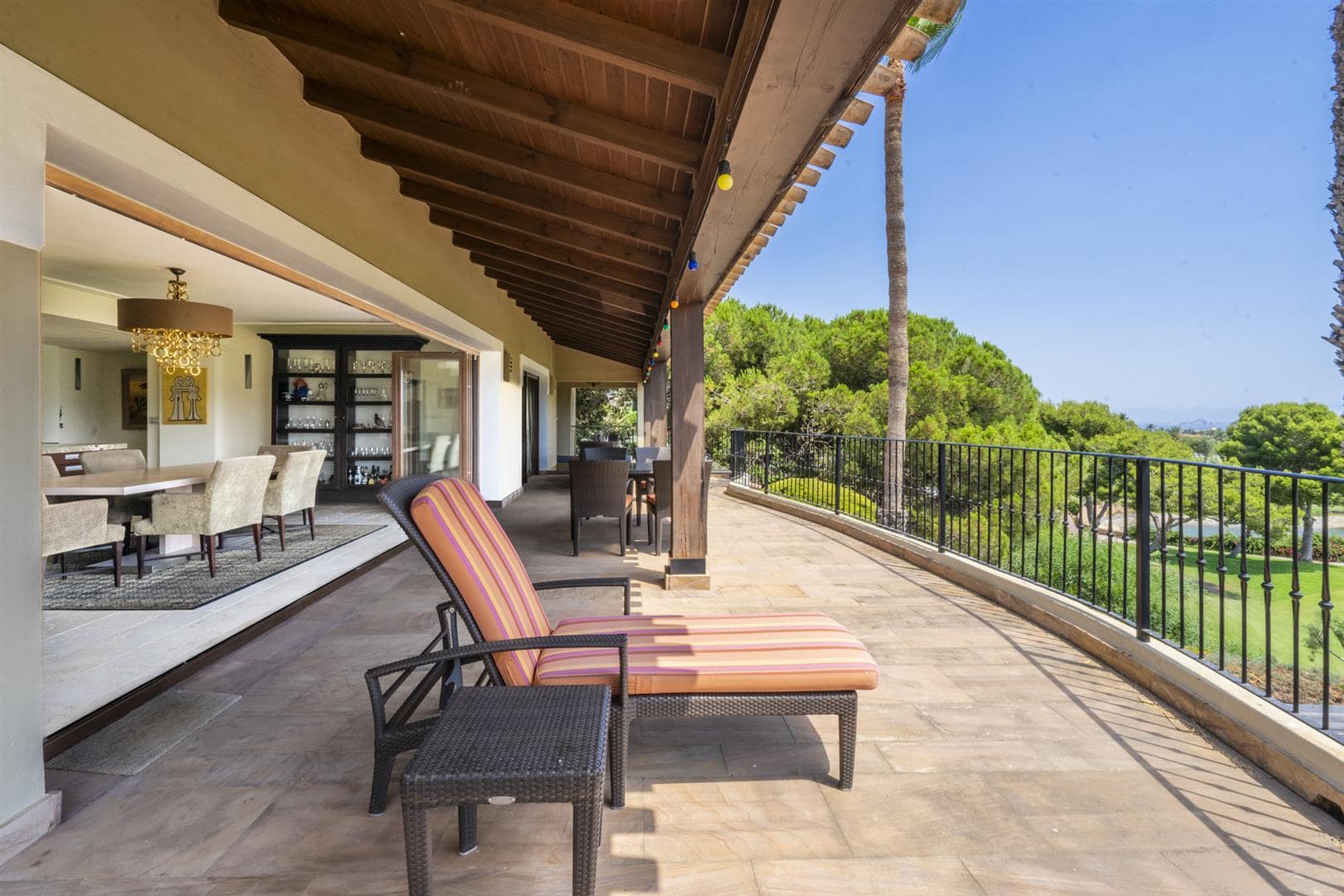 Garden in villa for sale in La Manga Club Resort
