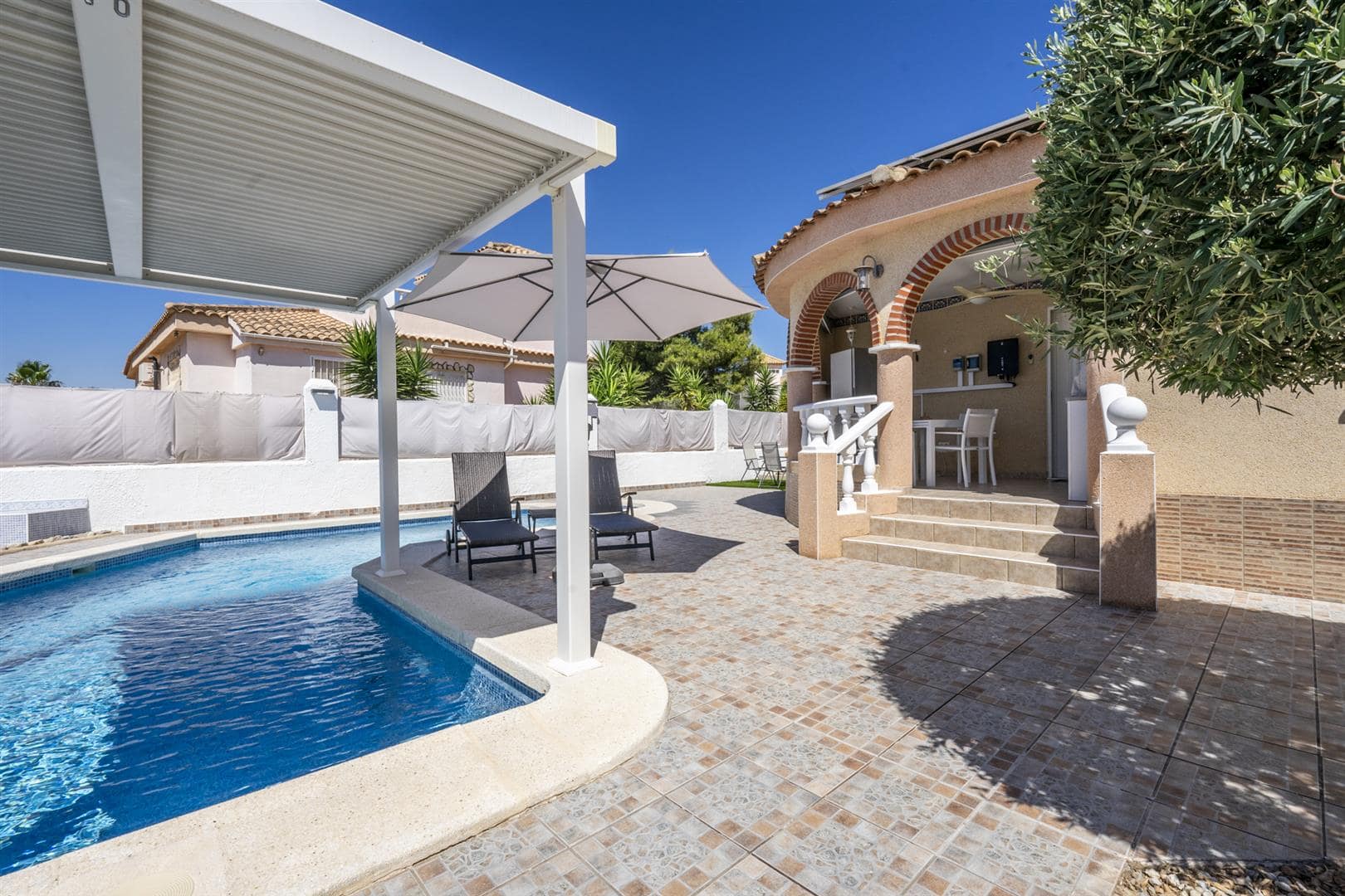 Exterior view in villa for sale in Valle Del Sol