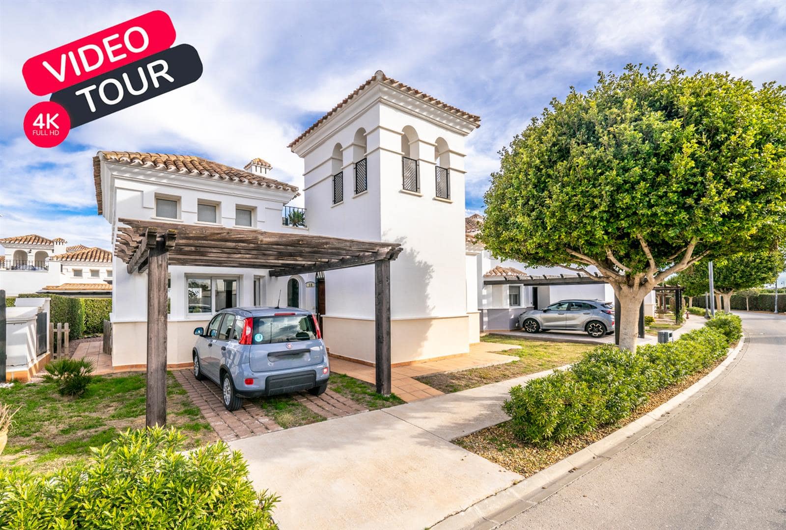 Luksuslik kaheteleline villa Sabina – avar aed, katuste terrass ja privaatne kuumaveebassein La Torre Golf Resortis