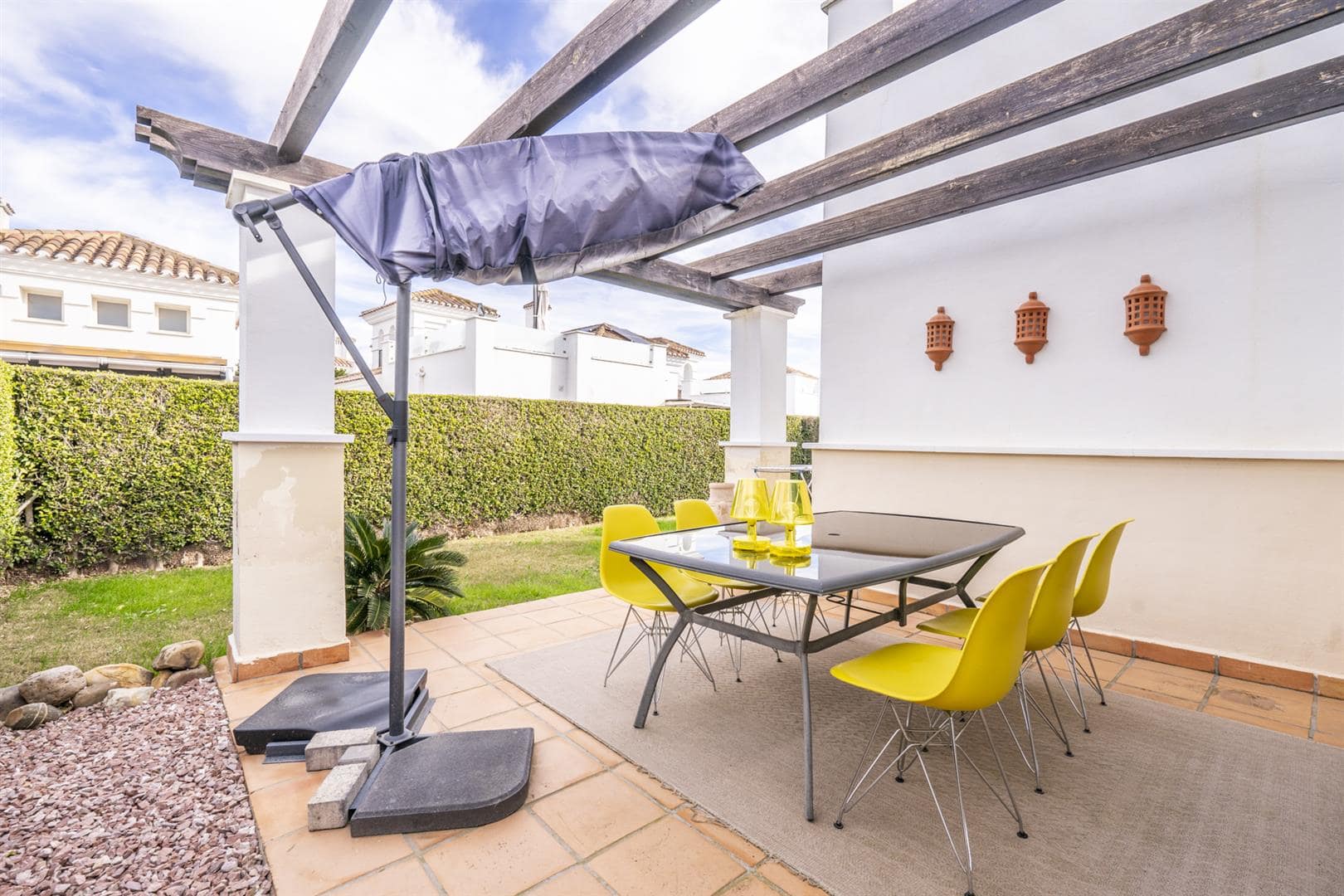 Garden in villa for sale in La Torre Golf Resort