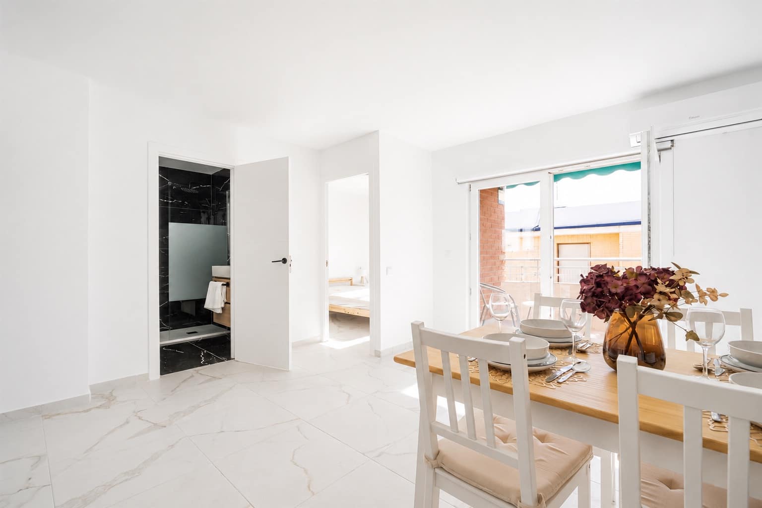 Terrace in apartment for sale in Torrevieja