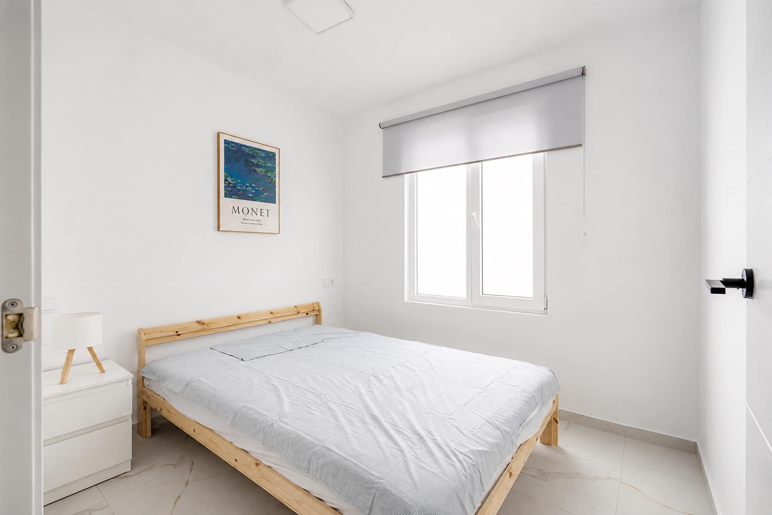 Bedroom in apartment for sale in Torrevieja