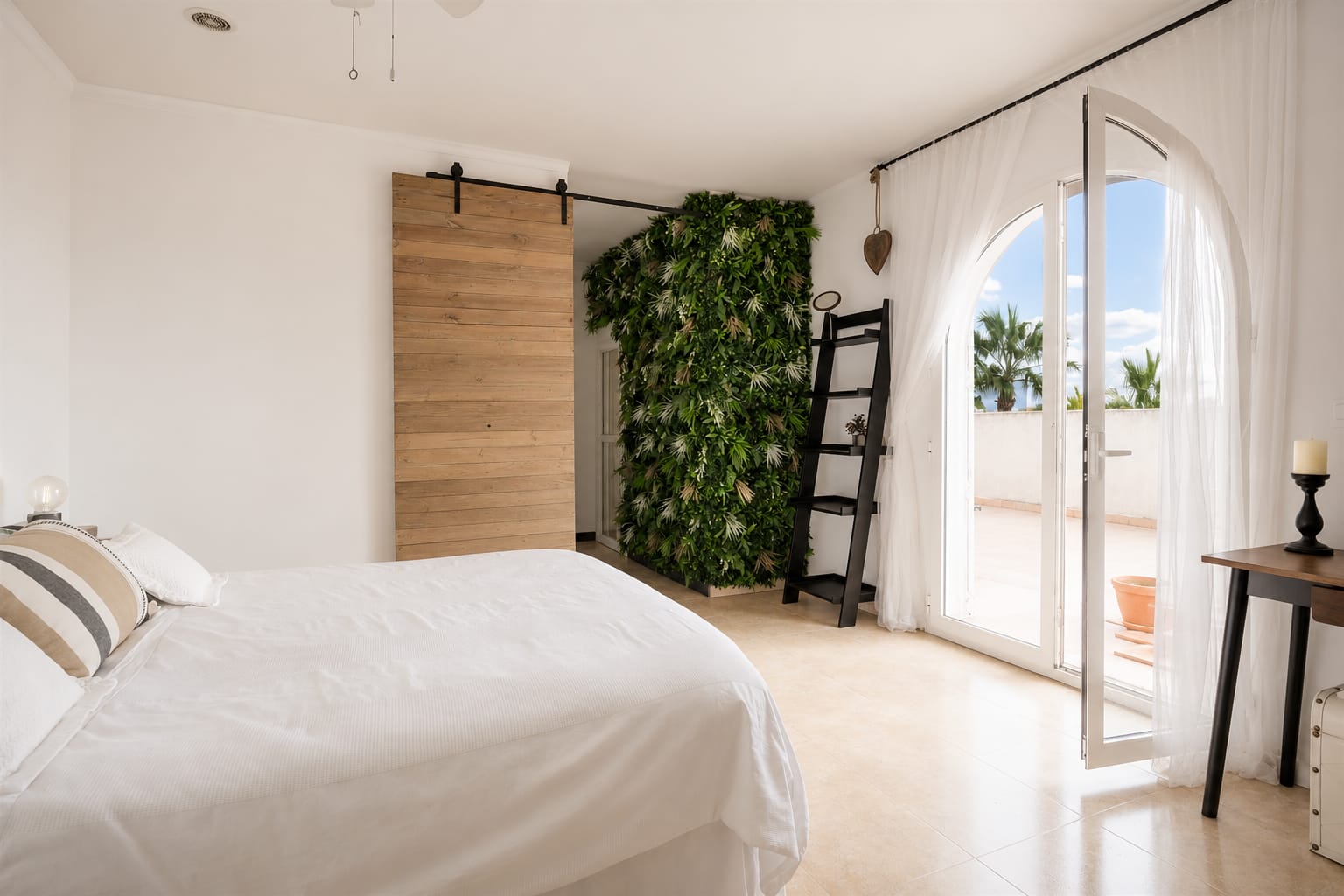 Terrace in villa for sale in Valle Del Sol