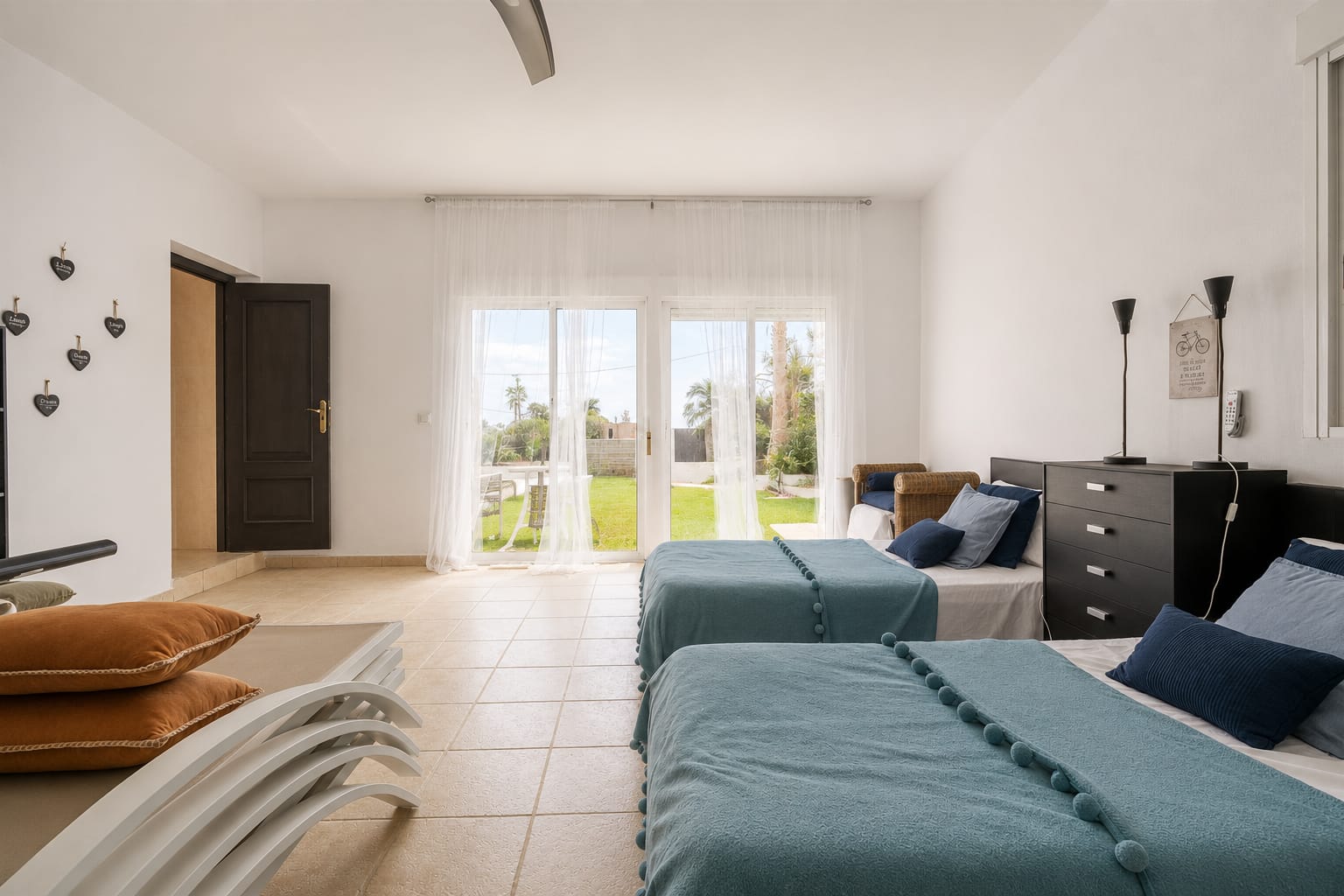 Bedroom in villa for sale in Valle Del Sol