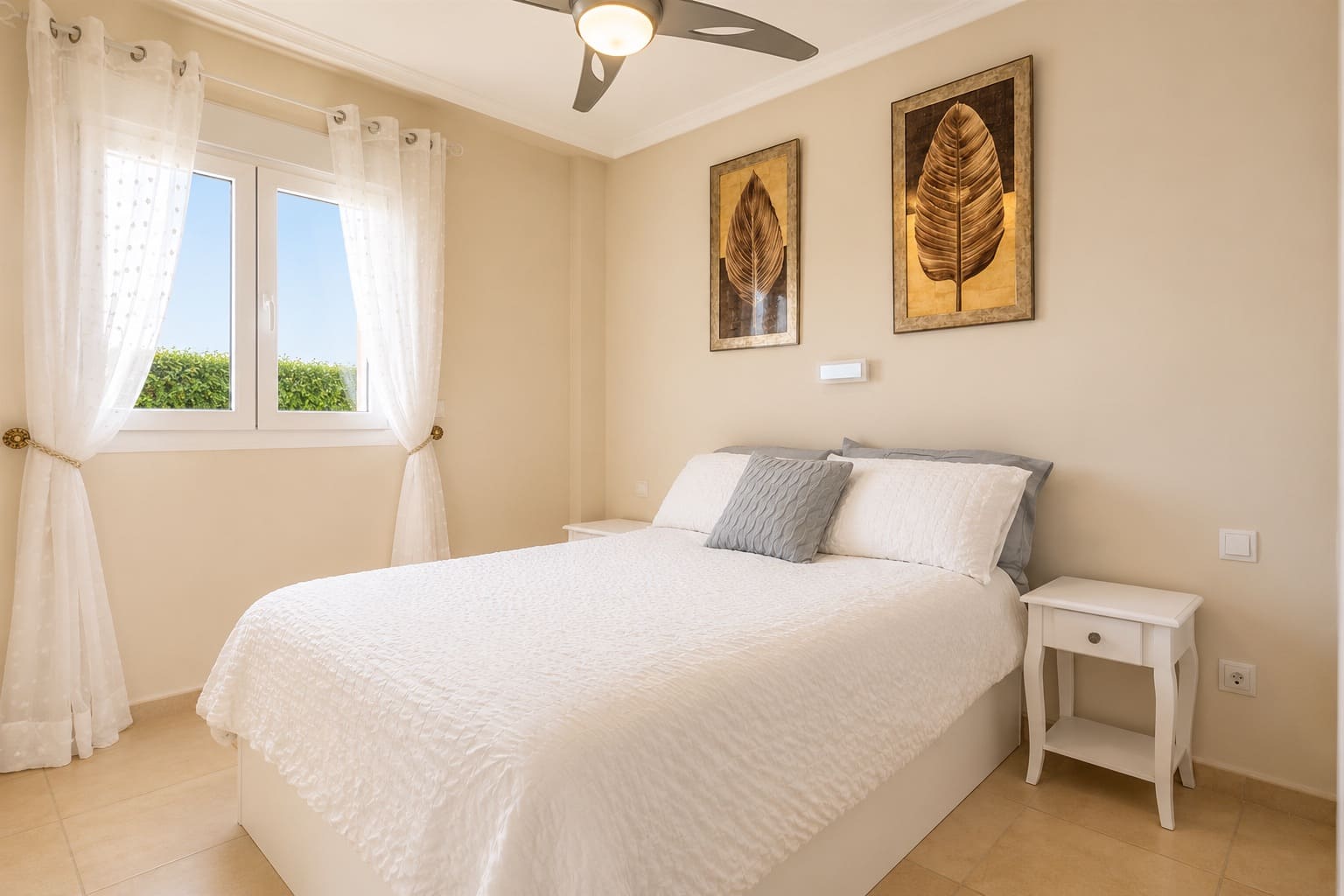 Kitchen in apartment for sale in Altaona Golf and Country Club