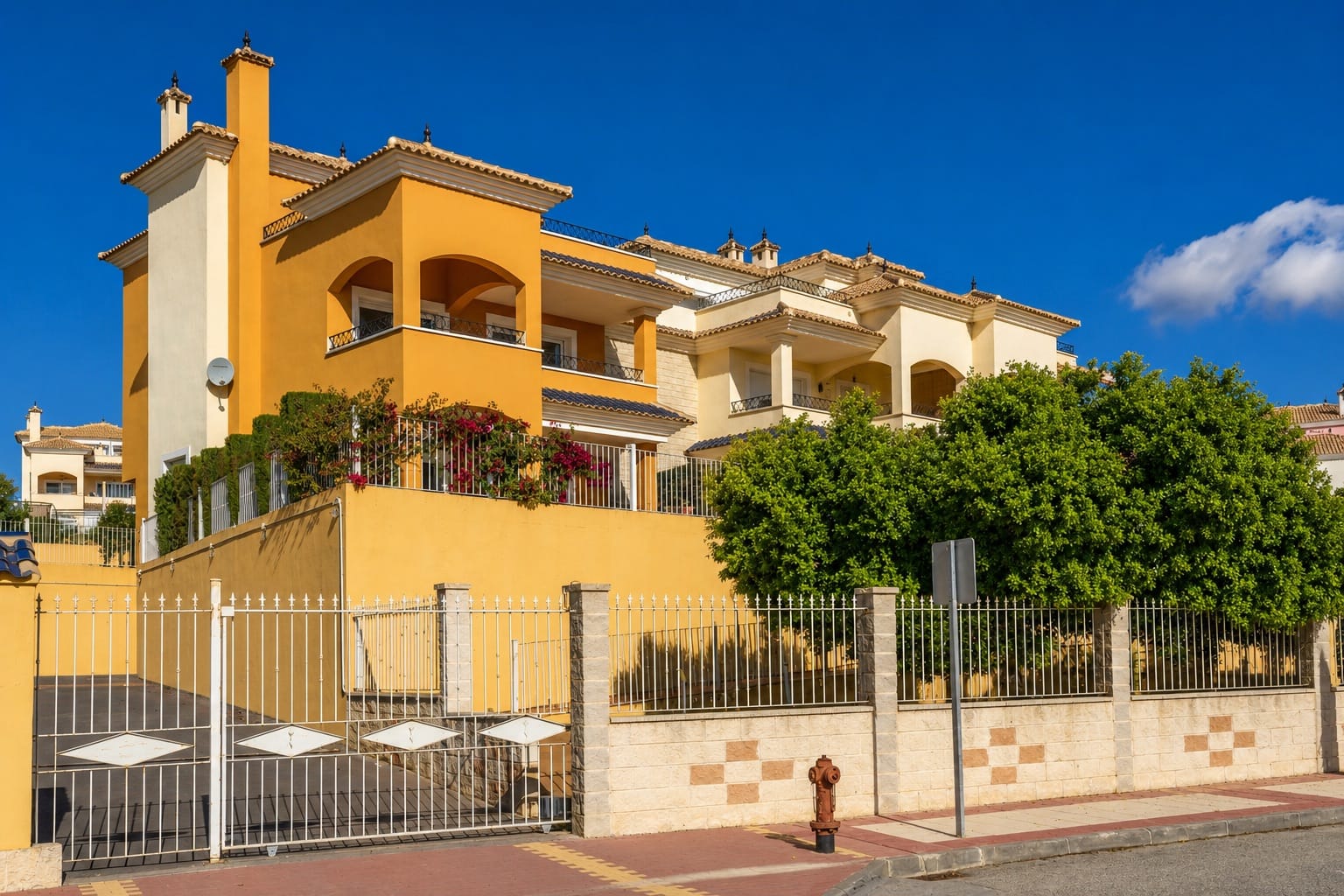 Bathroom in apartment for sale in Altaona Golf and Country Club