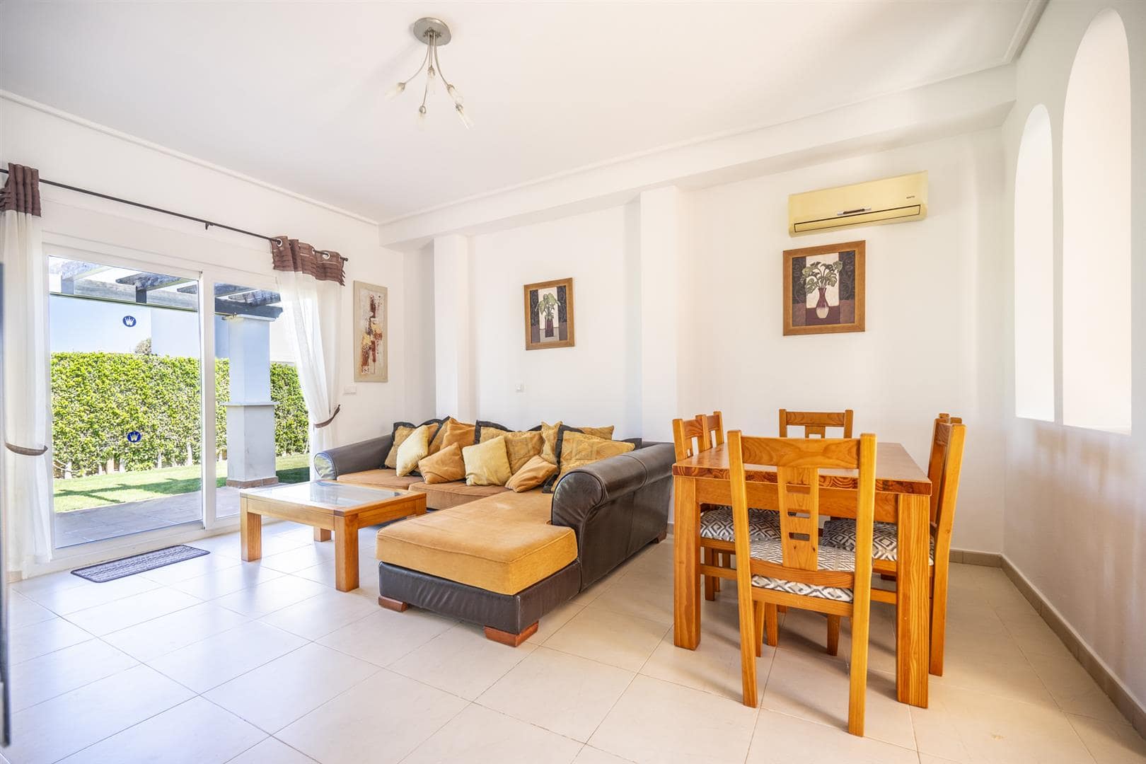 Living room in villa for sale in La Torre Golf Resort