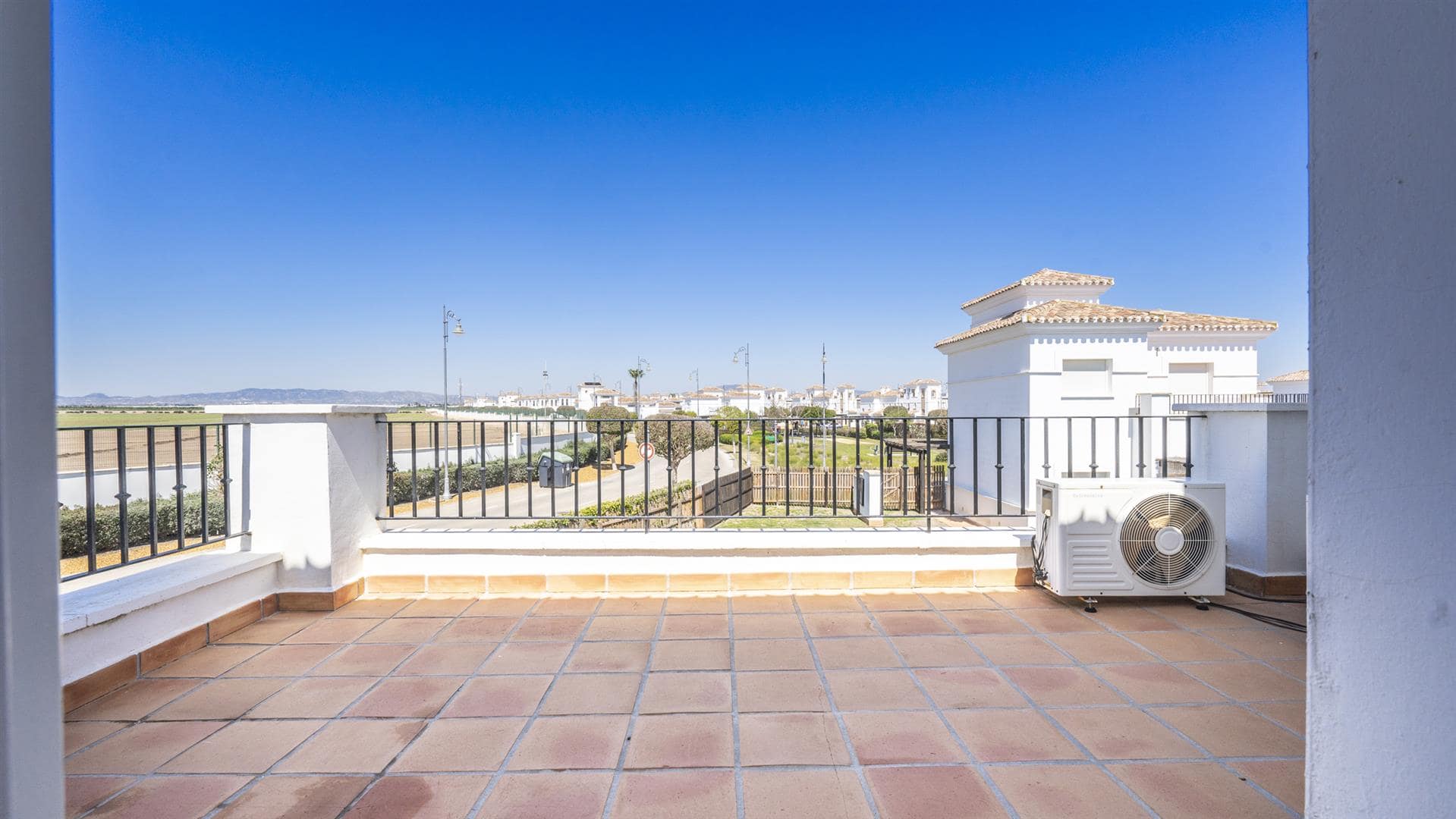 Garden in villa for sale in La Torre Golf Resort