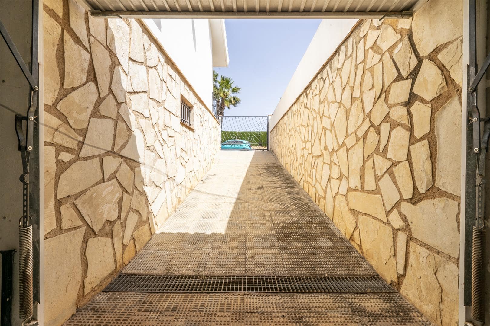 Dining area in villa for sale in Santiago de la Ribera