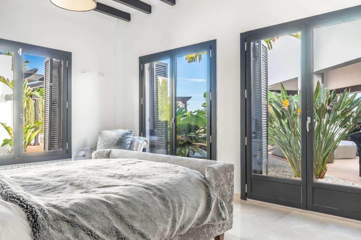 Bedroom in villa for sale in El Valle Golf Resort