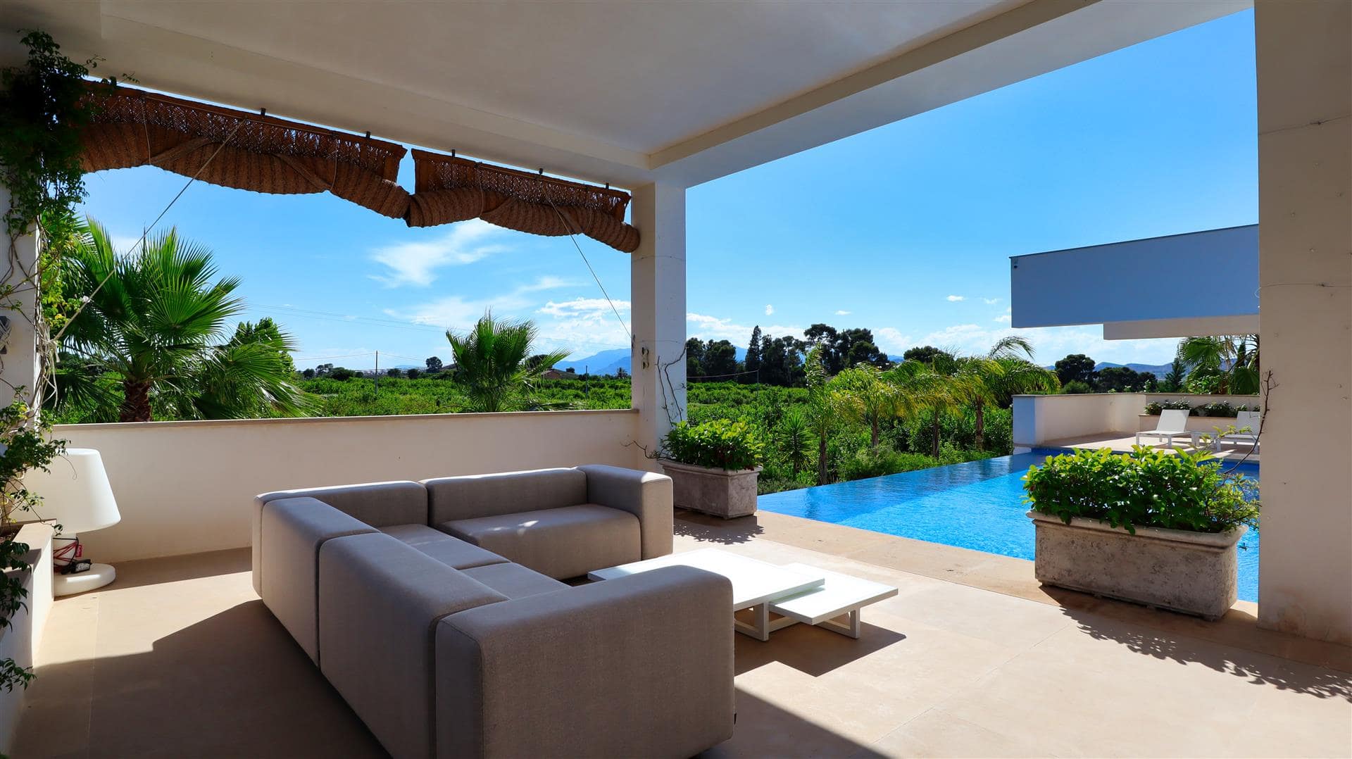 Terrace in villa for sale in Murcia