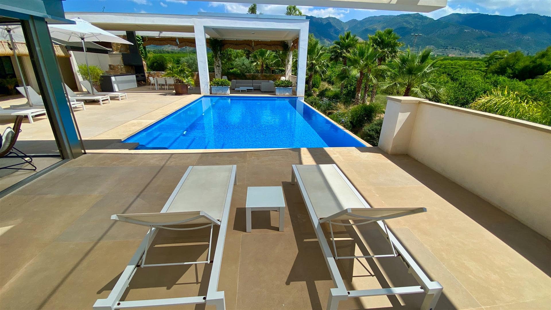 Bathroom in villa for sale in Murcia