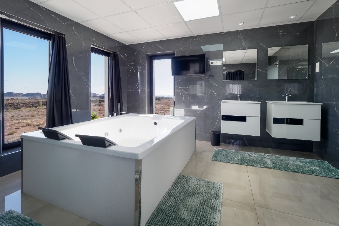 Master bedroom in villa for sale in Pulpi