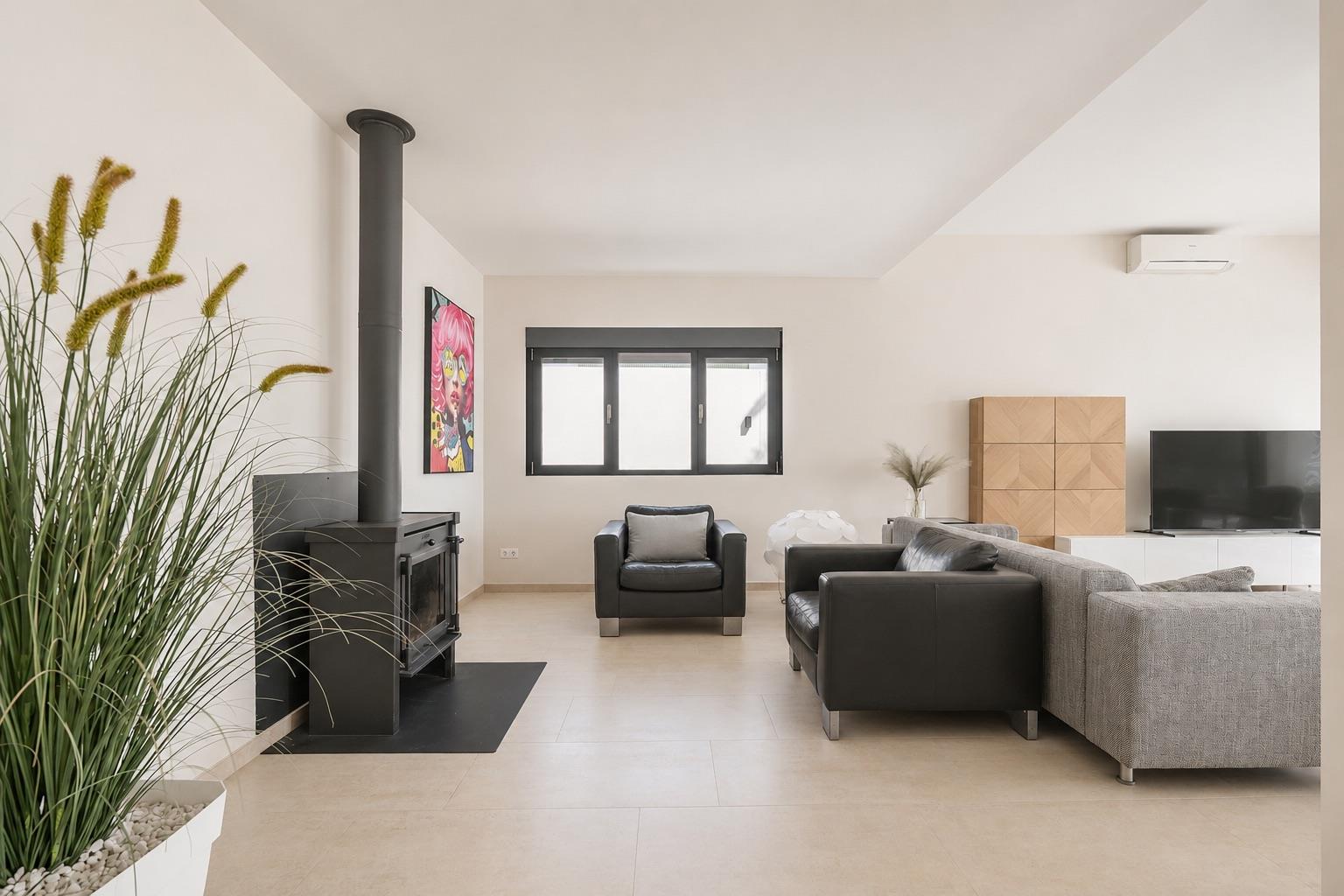 Pool area in villa for sale in EL Carmoli Los Urrutias