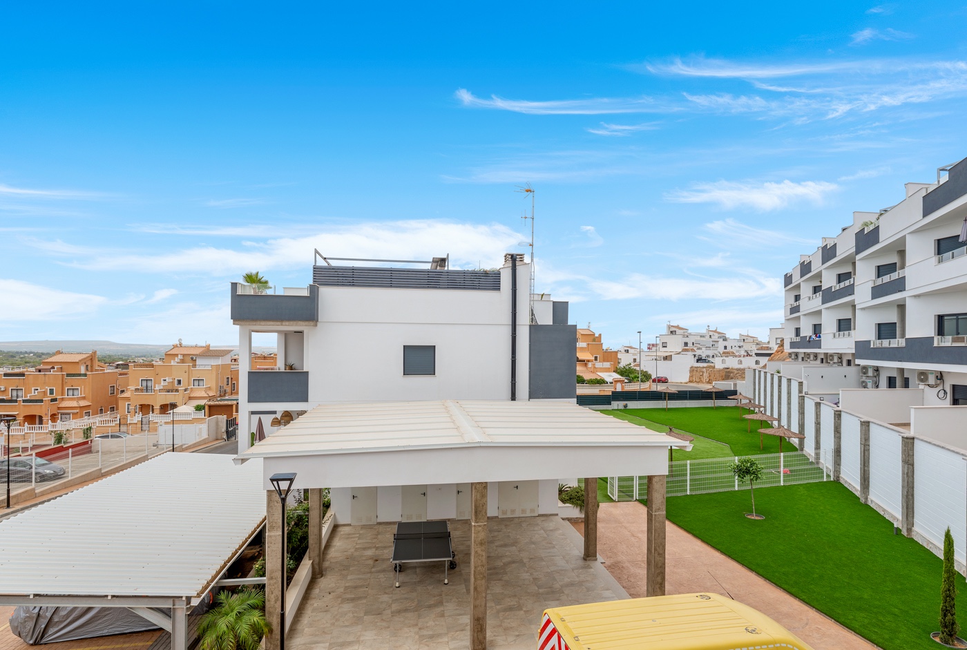 Bedroom in apartment for sale in Orihuela