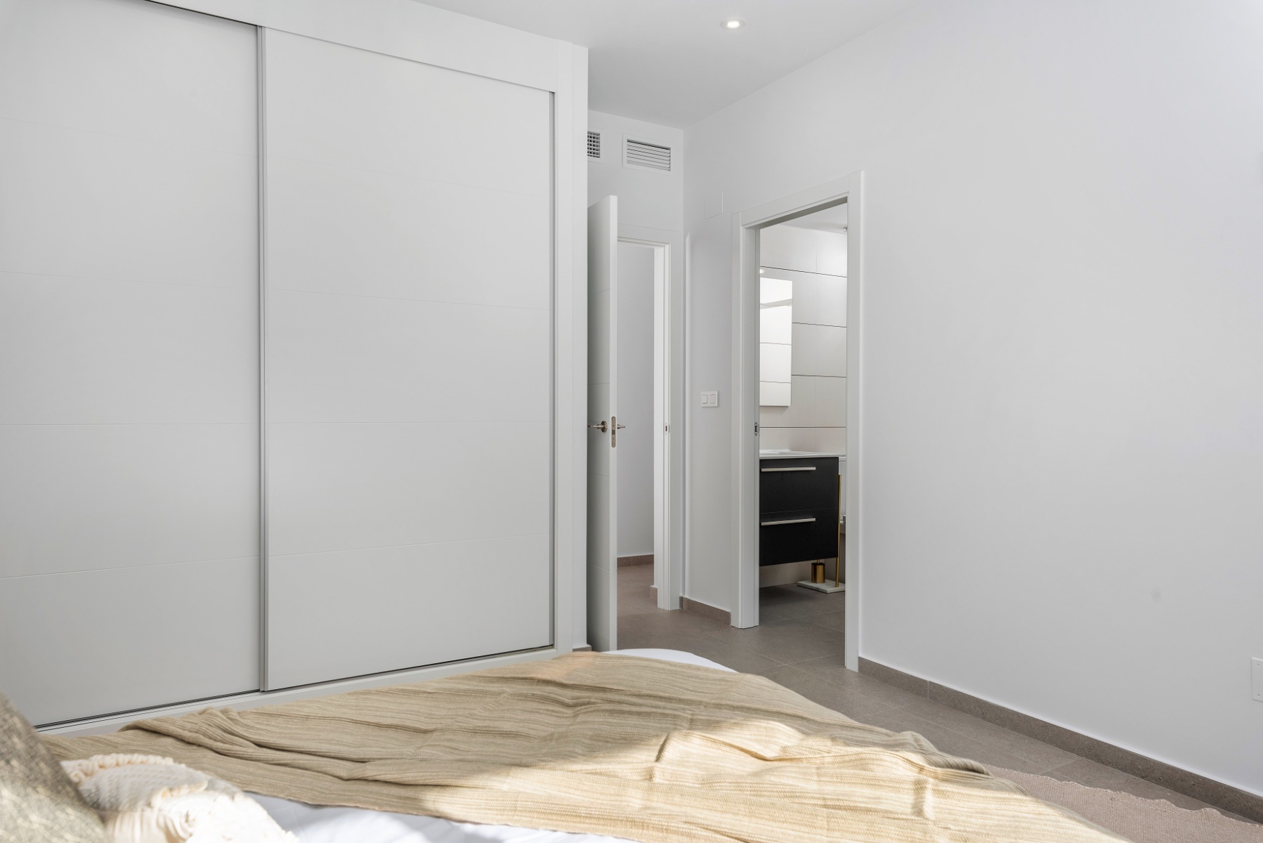 Master bedroom in apartment for sale in Bigastro