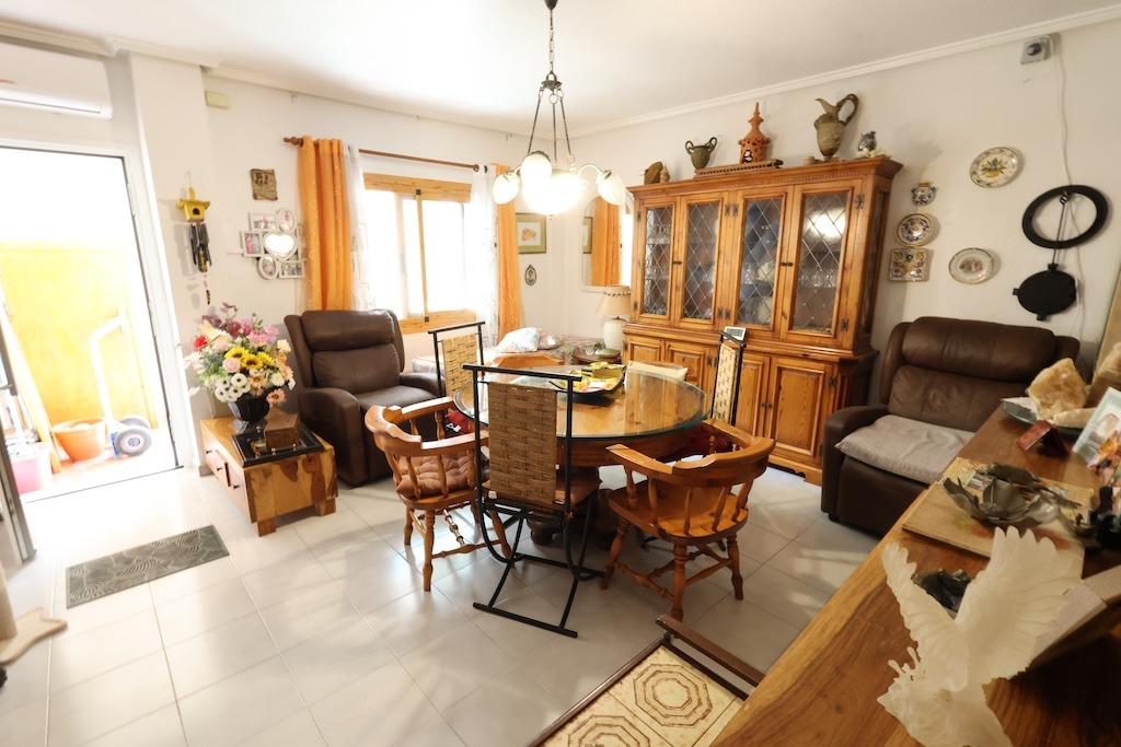 Terrace in bungalow for sale in Torrevieja