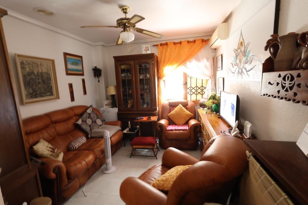Garden in bungalow for sale in Torrevieja