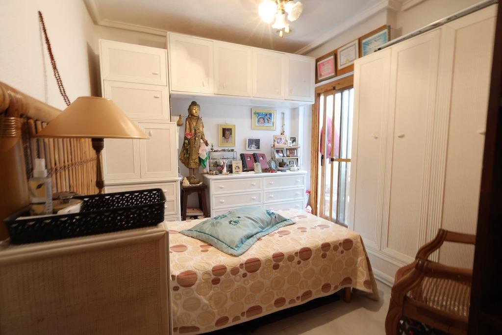 Bedroom in bungalow for sale in Torrevieja