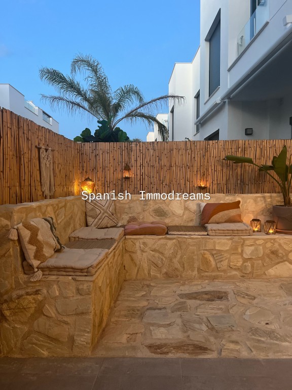 Bathroom in apartment for sale in Santiago de la Ribera