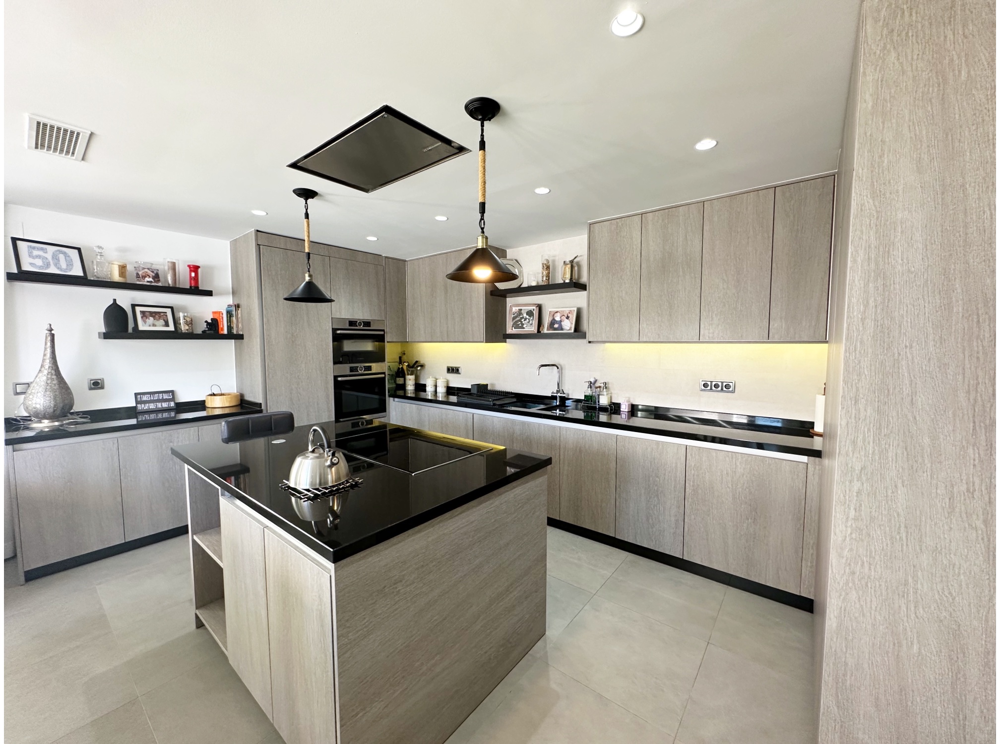 Garden in villa for sale in Mar Menor Golf Resort