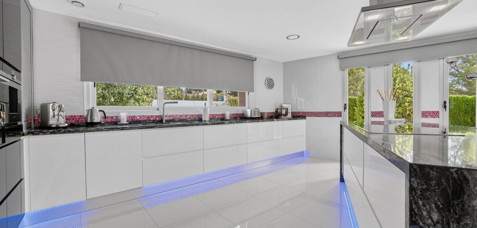 Bedroom in villa for sale in Pinar de Campoverde