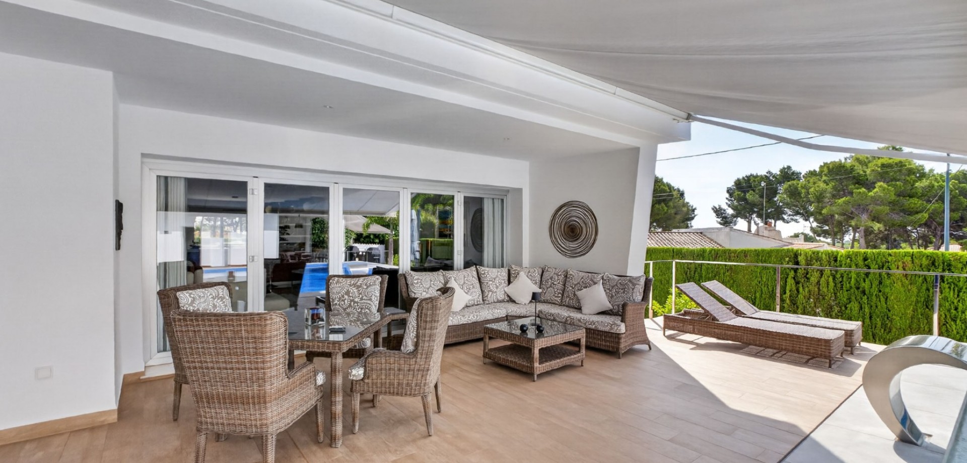 Dining area in villa for sale in Pinar de Campoverde