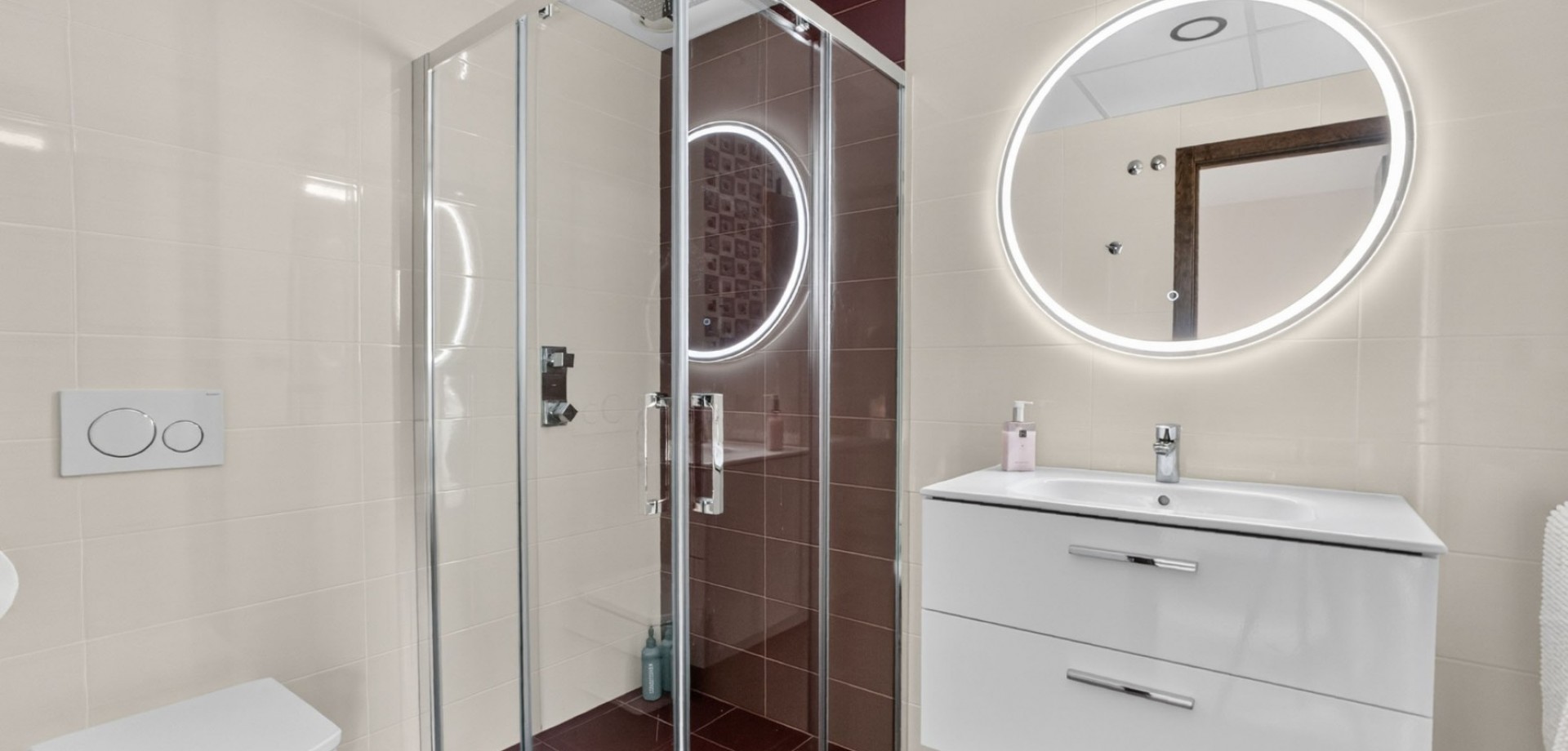 Bedroom in villa for sale in Pinar de Campoverde