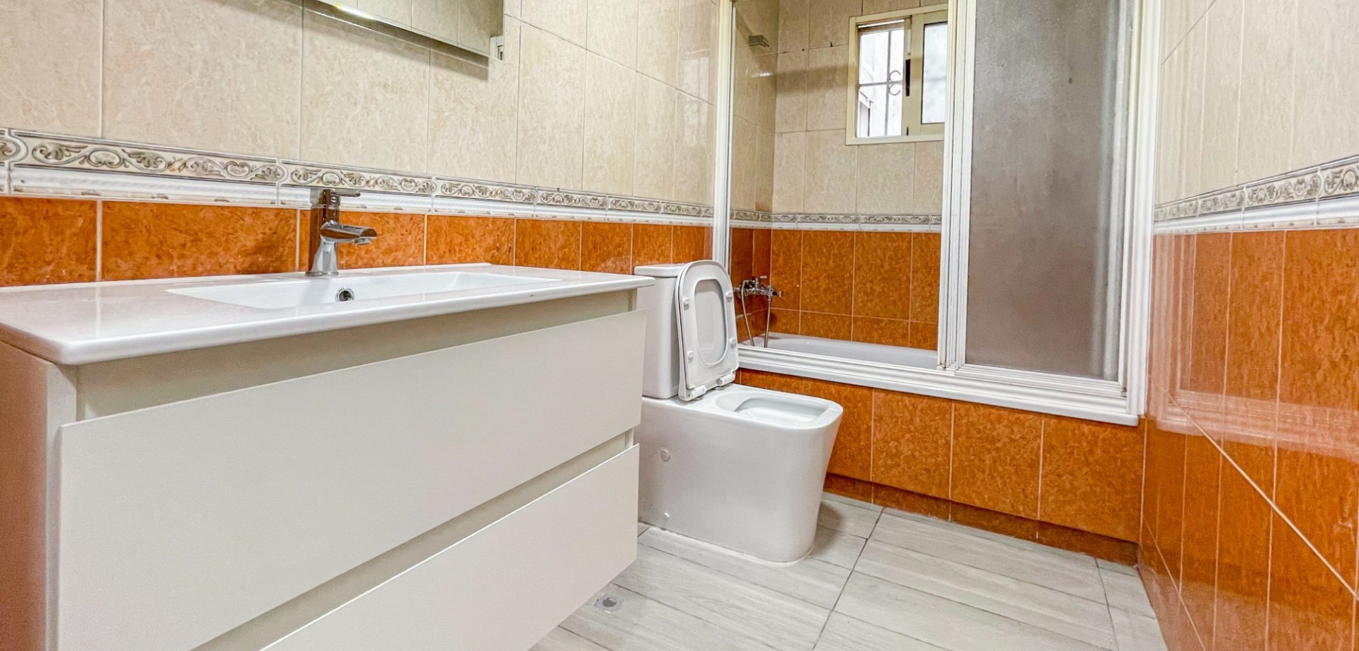 Kitchen in apartment for sale in Torrevieja