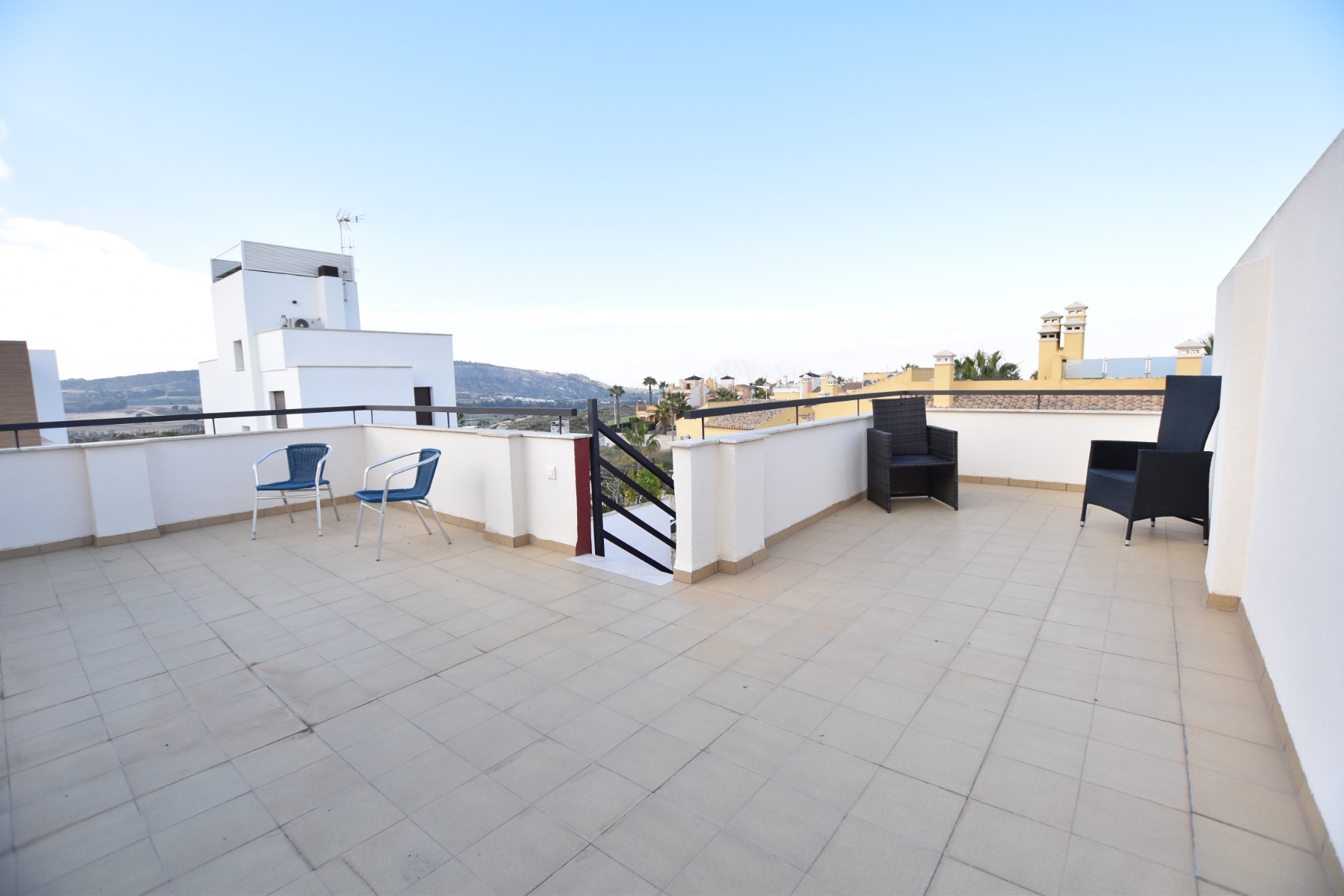 Master bedroom in villa for sale in Algorfa