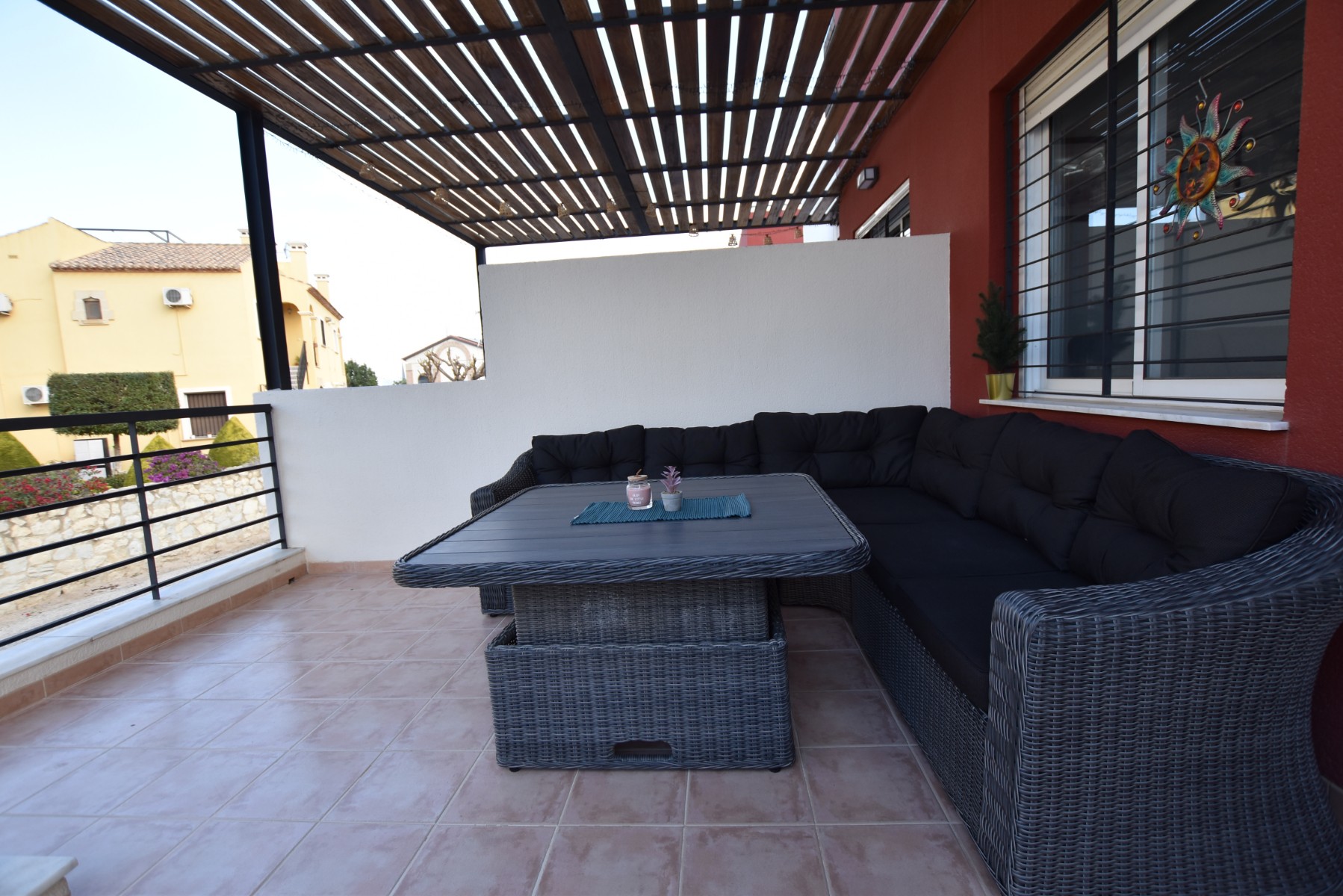 Pool area in villa for sale in Algorfa