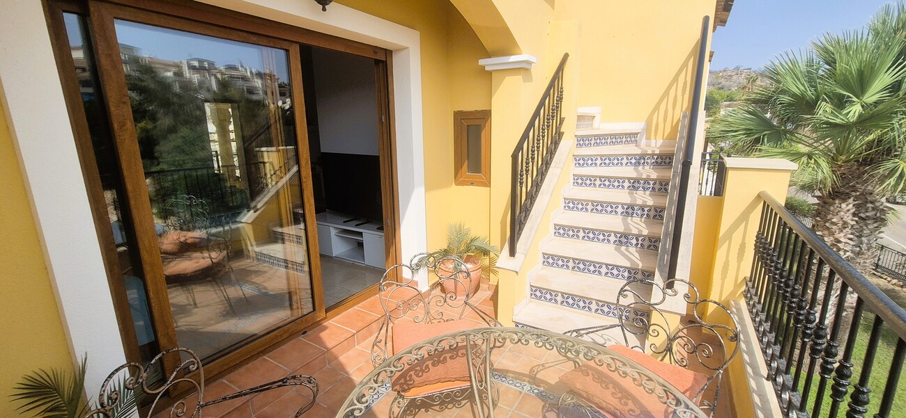 Master bedroom in penthouse for sale in Las Ramblas Golf