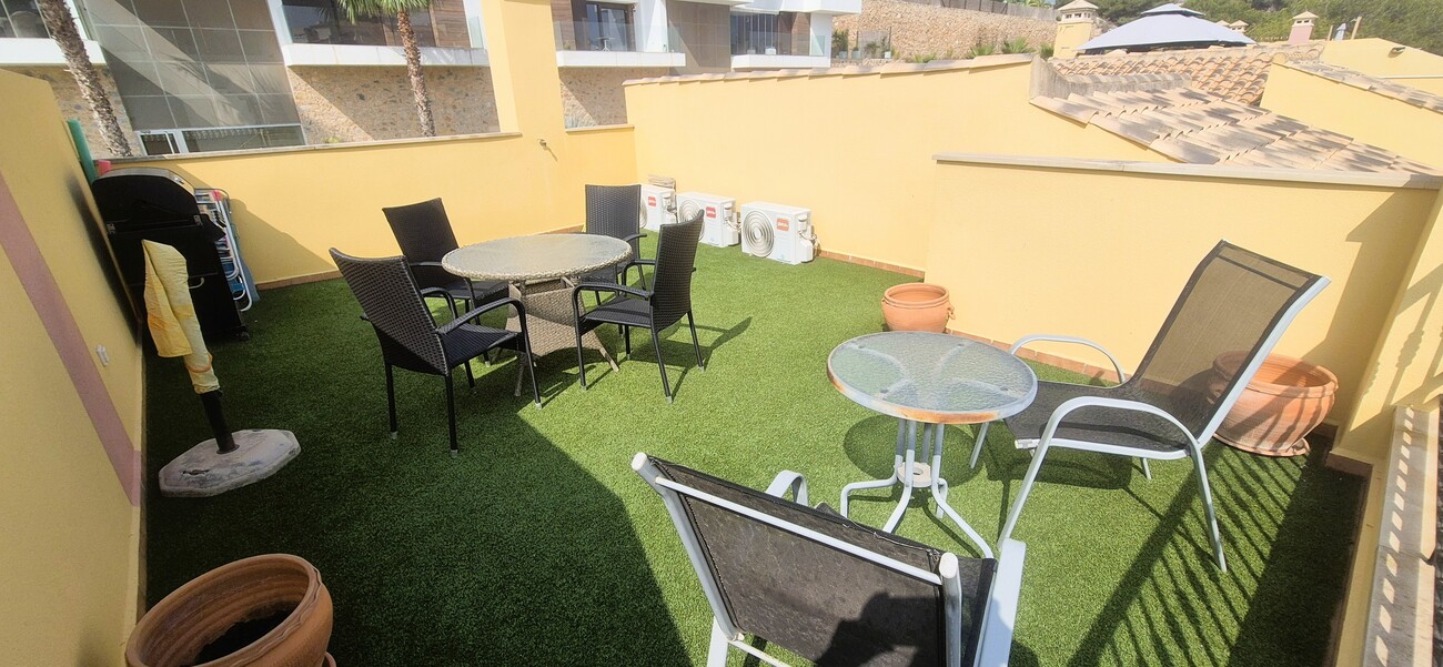 Dining area in penthouse for sale in Las Ramblas Golf