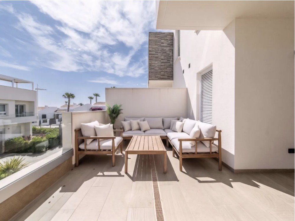 Pool area in apartment for sale in Algorfa