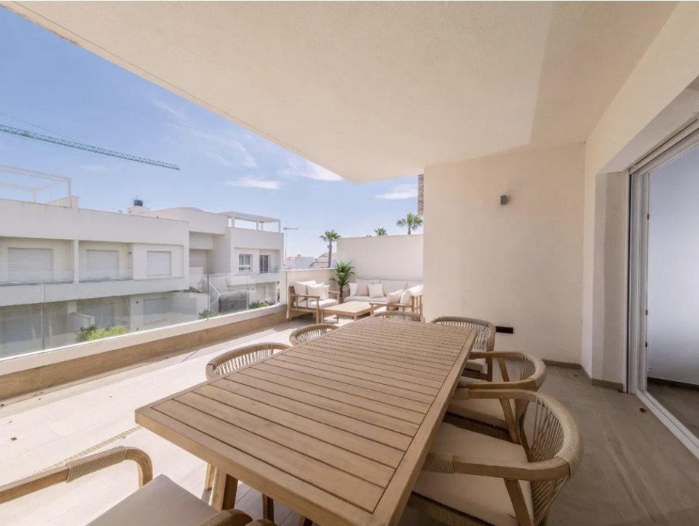 Elegantni dvosobni apartman na prizemlju u luksuznom La Finca Golf Resortu – Algorfa